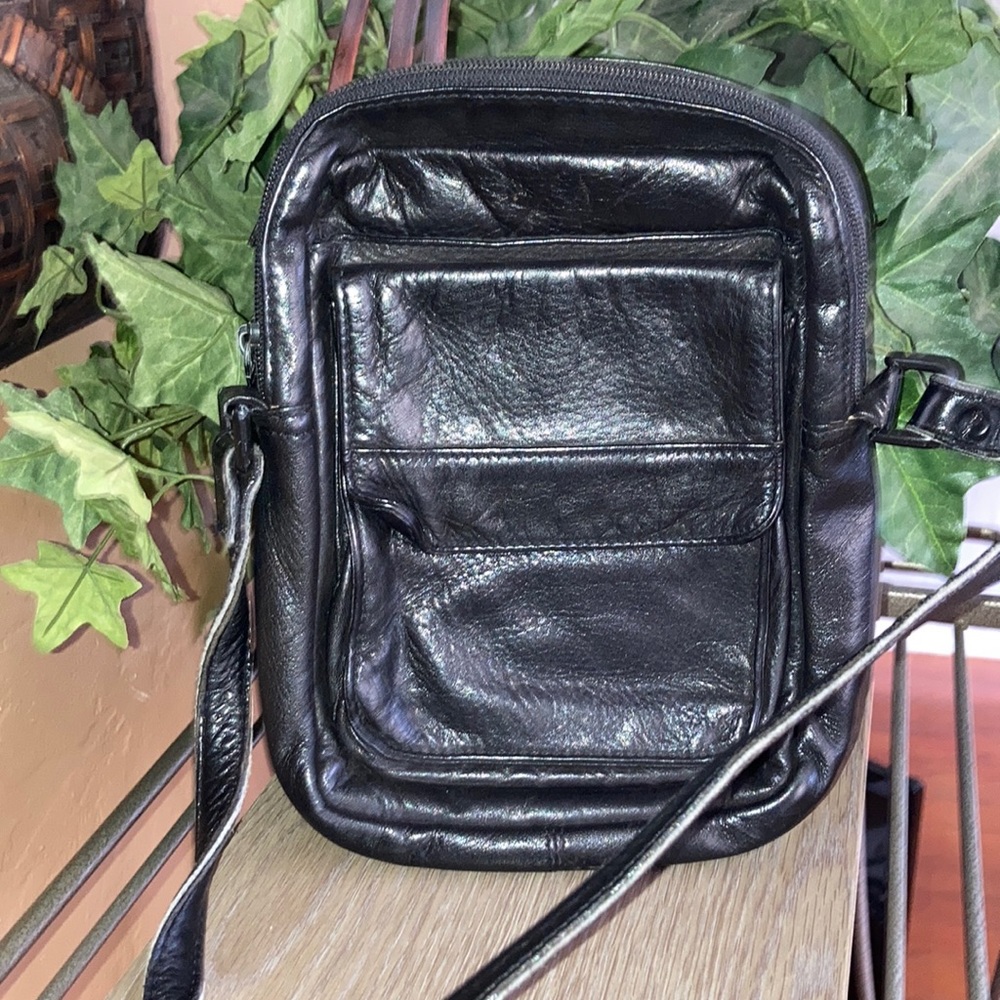 Scully Messenger Bag